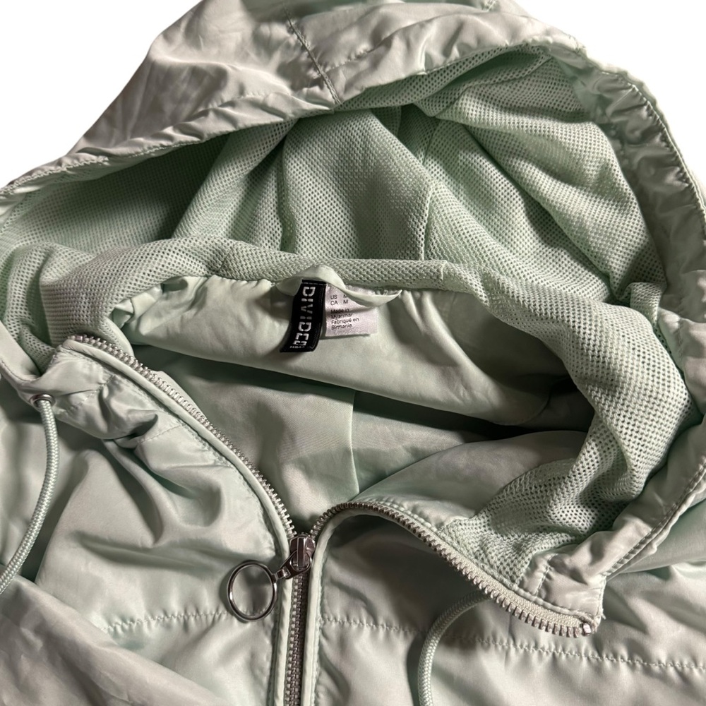 H&M Divided light green size medium womens full zip hooded windbreaker